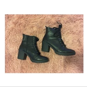 Vintage tie boots